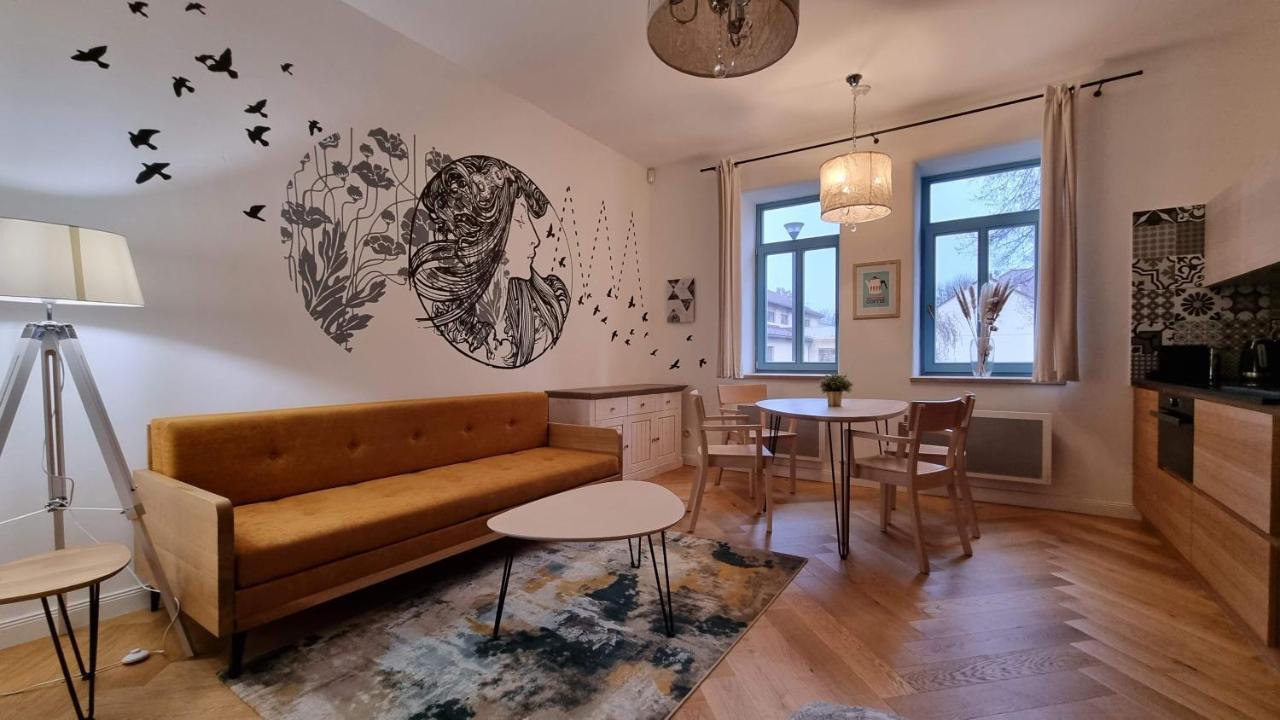 5 Stylovych Apartmanu V Srdci Jeseniku โลชนา นาดเด เดสเนา ภายนอก รูปภาพ