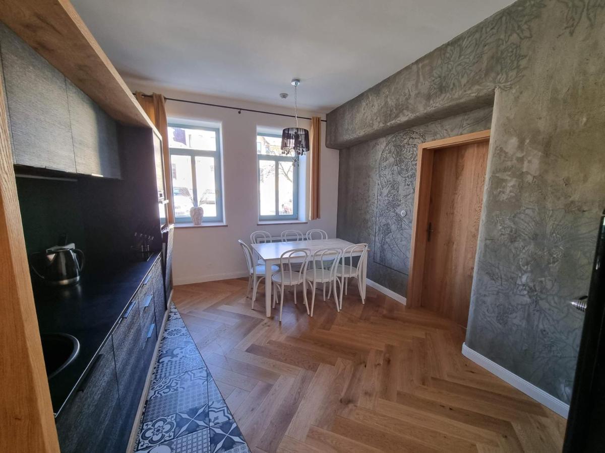 5 Stylovych Apartmanu V Srdci Jeseniku โลชนา นาดเด เดสเนา ภายนอก รูปภาพ